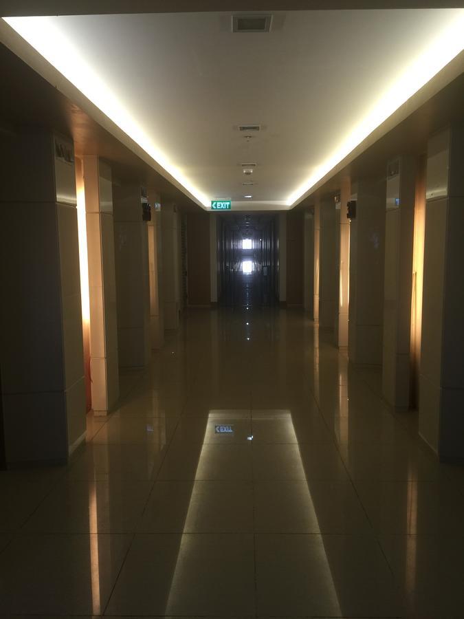 Breeze Residences Condotel Pasay Extérieur photo
