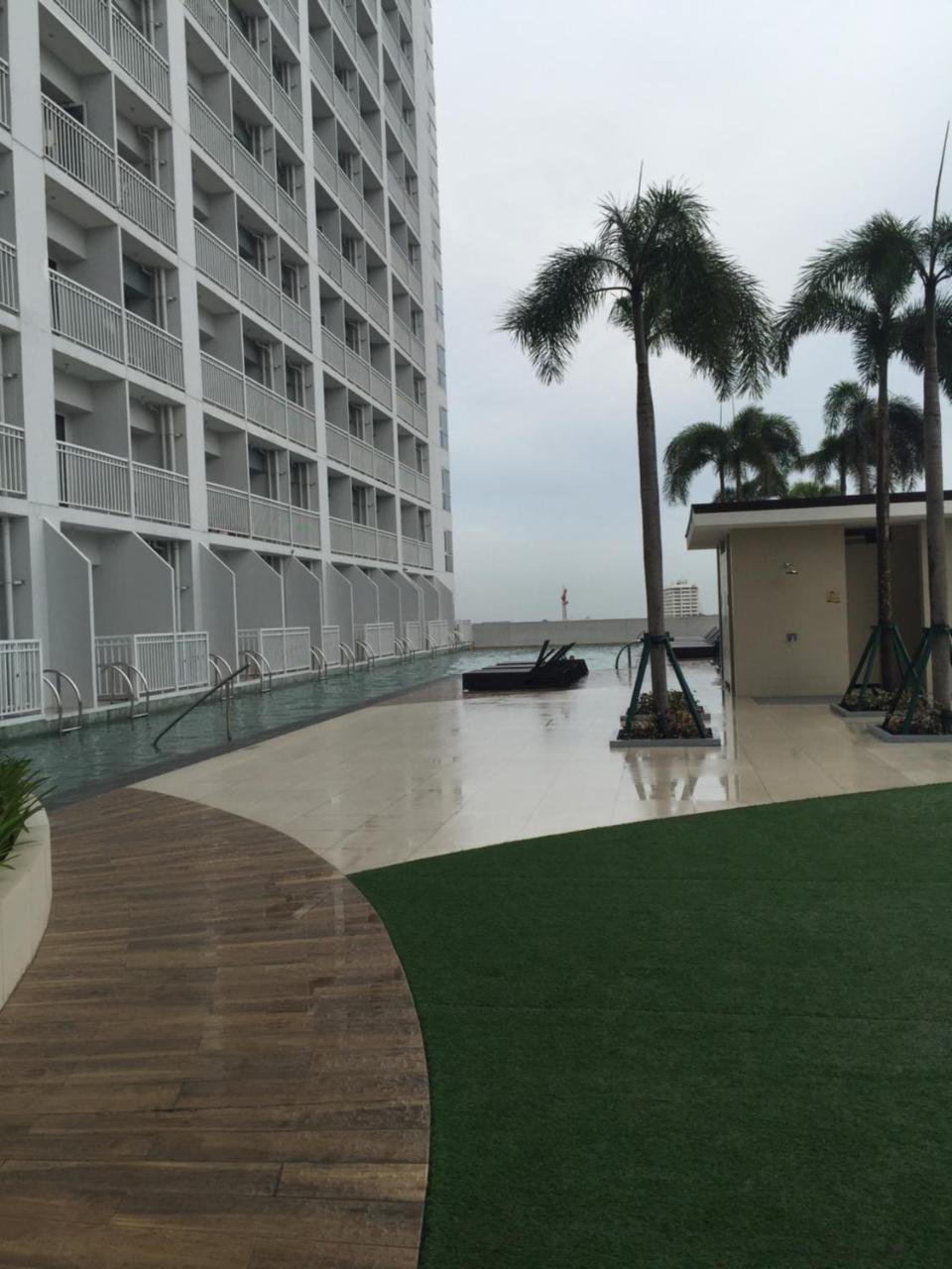 Breeze Residences Condotel Pasay Extérieur photo