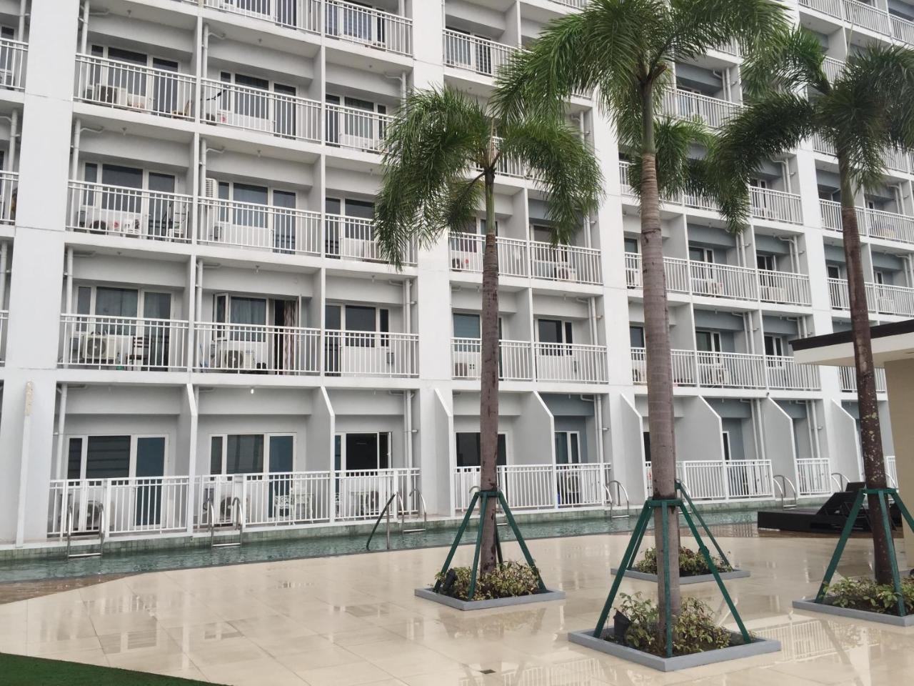 Breeze Residences Condotel Pasay Extérieur photo